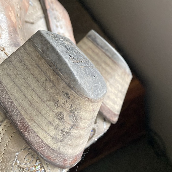 Corral White Glitter Inlay and Crystals A3322 Boots - Picture 9 of 14